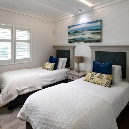 Bayview 203 Apartment Hermanus Bagian luar foto