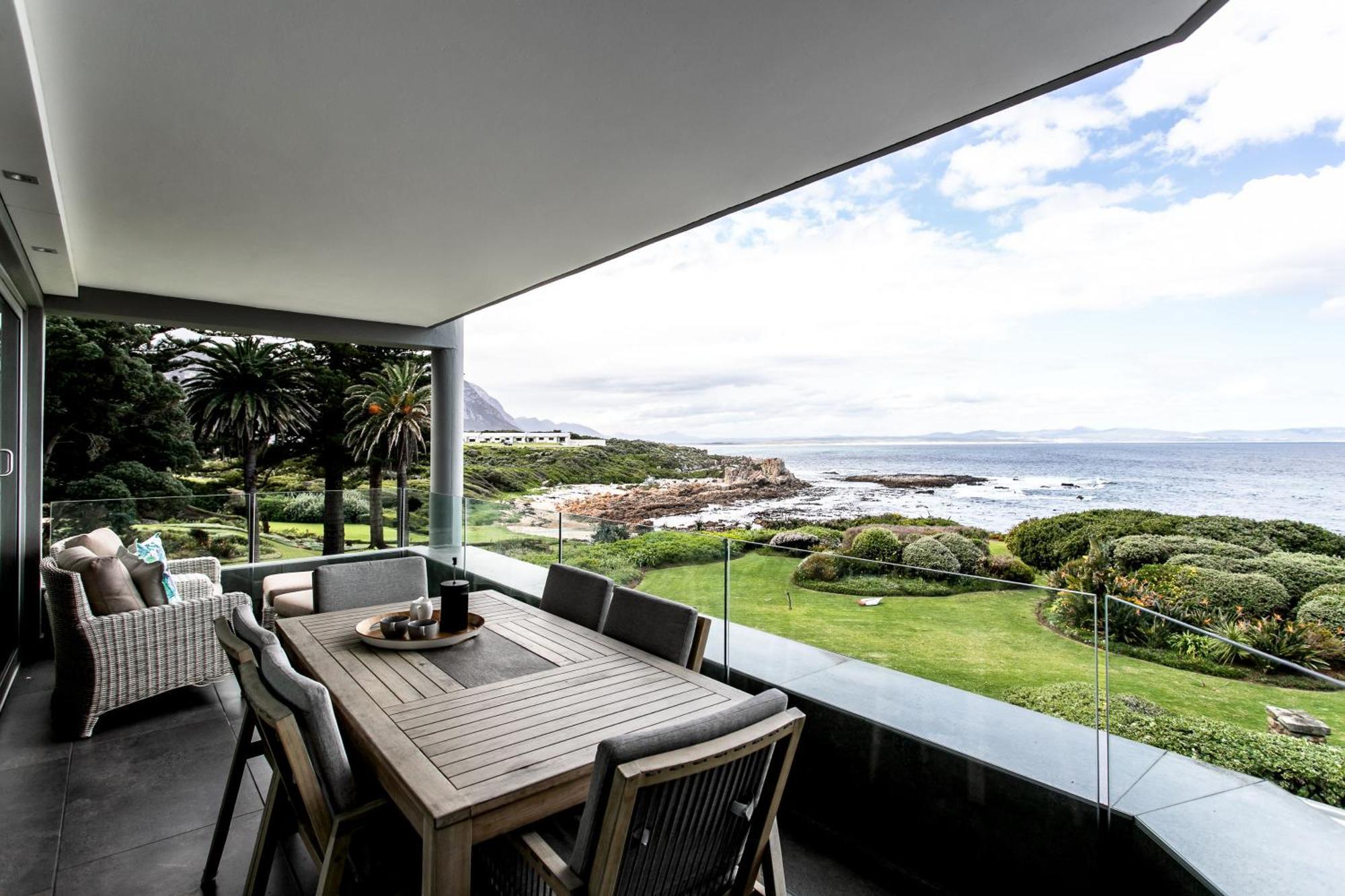 Bayview 203 Apartment Hermanus Bagian luar foto