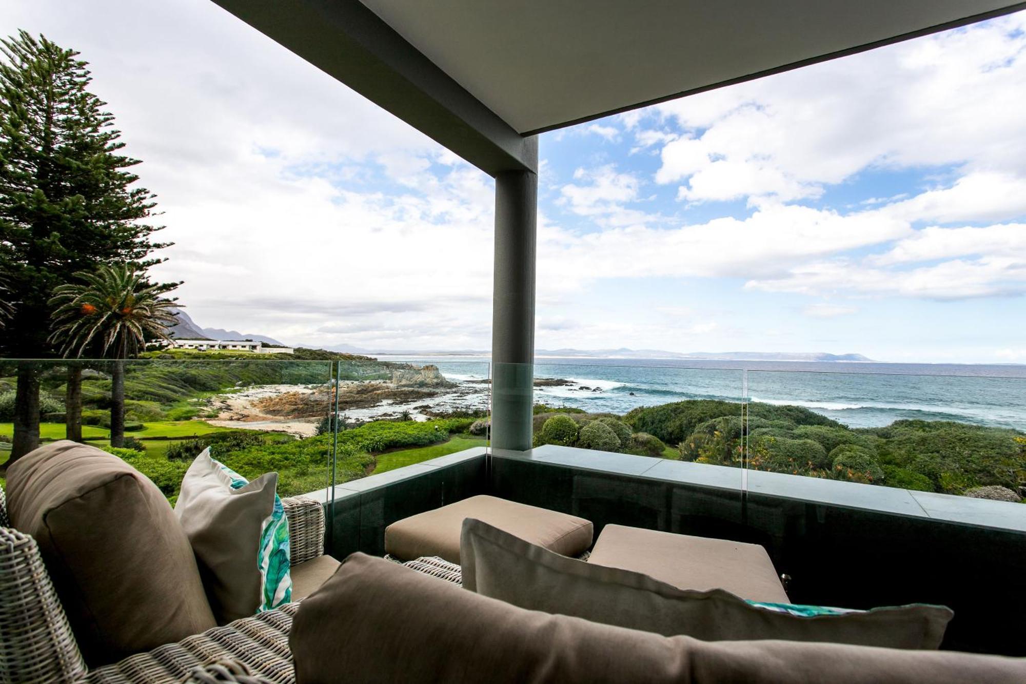 Bayview 203 Apartment Hermanus Bagian luar foto